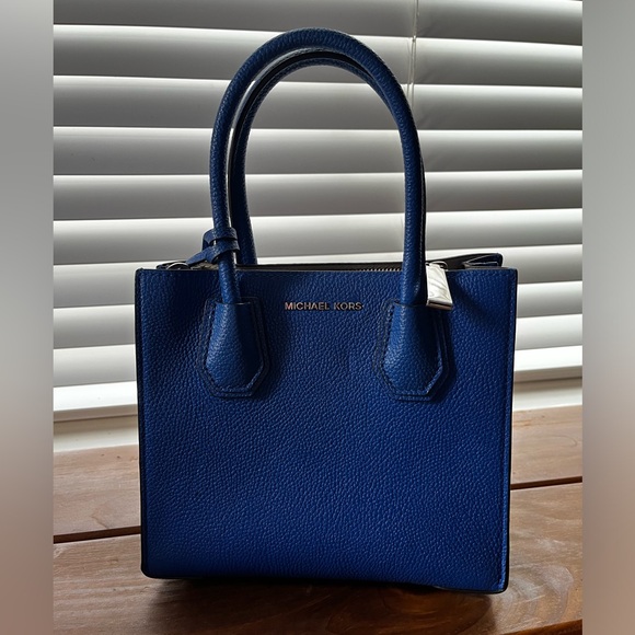 Michael Kors purse - Picture 3 of 7